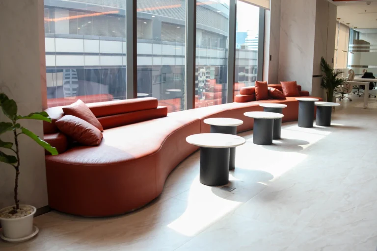 Kronos Window Lounge 1