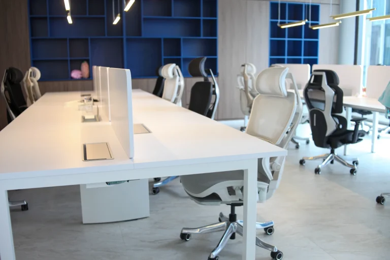 Kronos Workstation 8 person 1